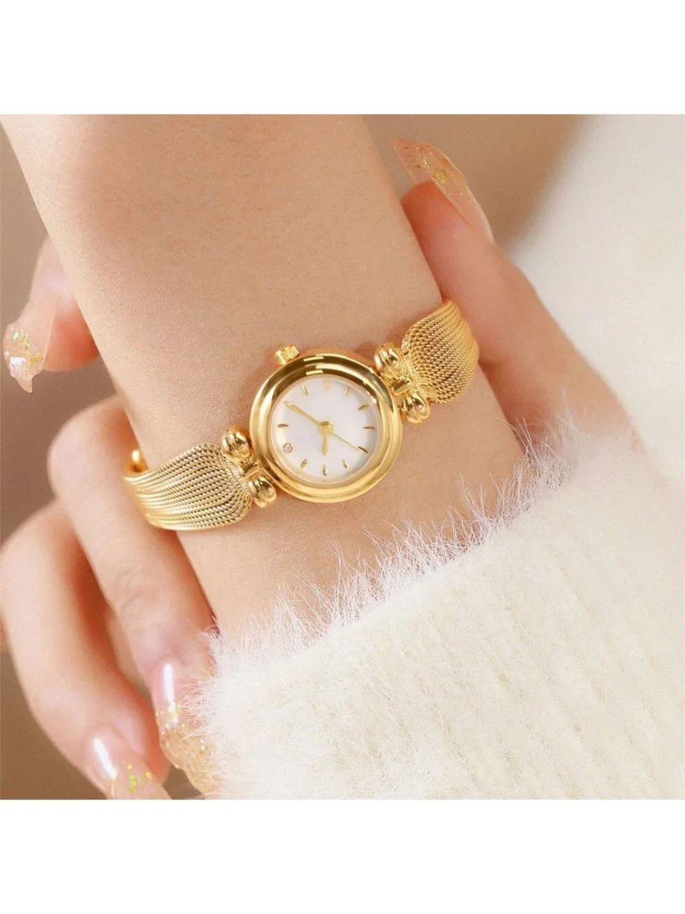 Women's Gold White Stainless Steel Mesh Strap Elegant Ladies Quartz Wrist Watch